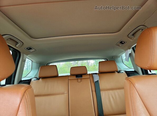 5UXWX9C33H0T25008 2017 BMW X3 Белый Вид задней части салона