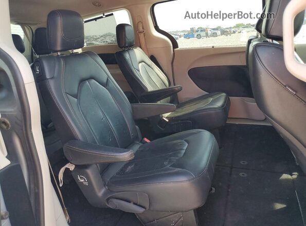 2C4RC1BG5LR279681 2020 CHRYSLER PACIFICA Silver Вид підкапотного простору