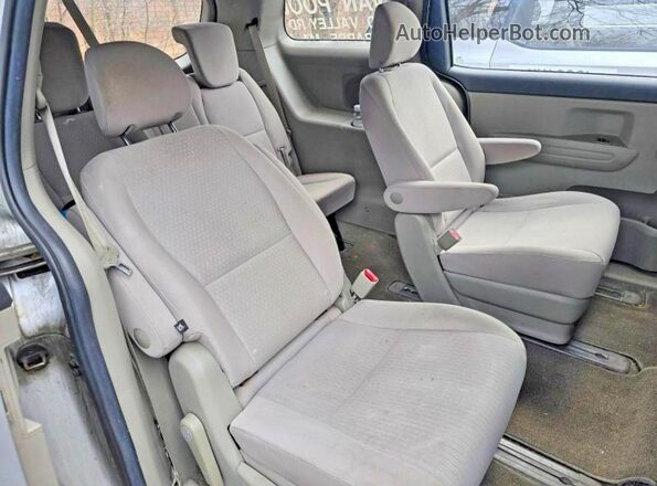 KNDMA5C17J6400720 2018 KIA SEDONA Gray Widok z tyłu