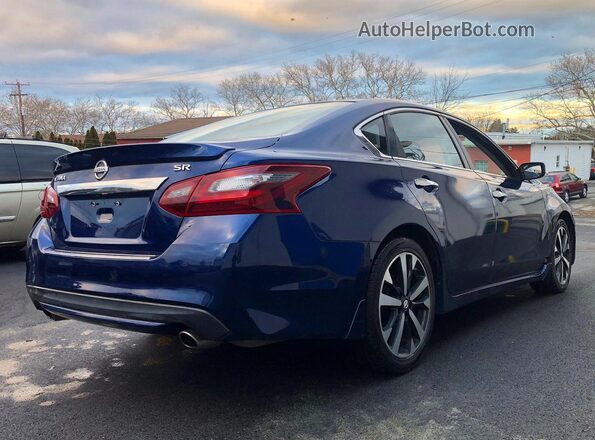 1N4AL3AP1JC123580 2018 NISSAN ALTIMA Blue Widok z przodu