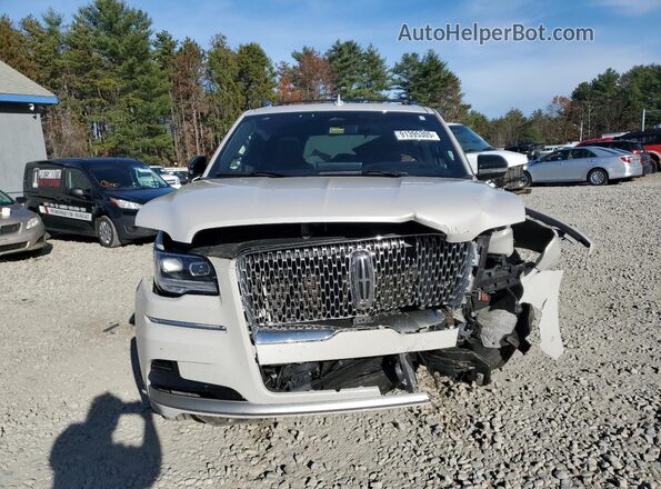 5LMJJ2LG4REL17777 2024 LINCOLN NAVIGATOR Белый Вид сзади