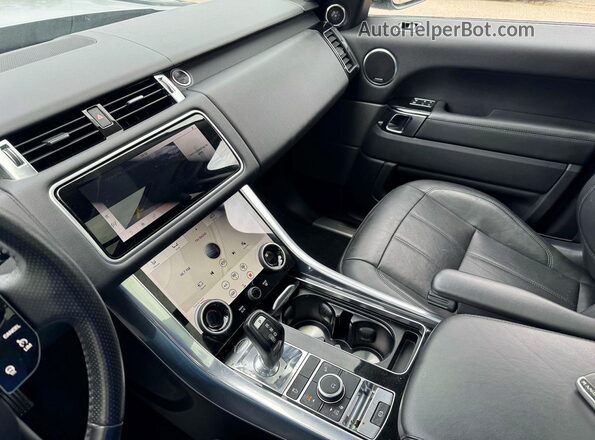 SALWR2RV8JA811916 2018 LAND ROVER RANGE Серебряный Вид панели приборов