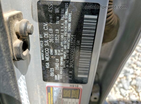 3KPA24AD0PE618251 2023 KIA RIO Silver Widok naklejki z numerem VIN