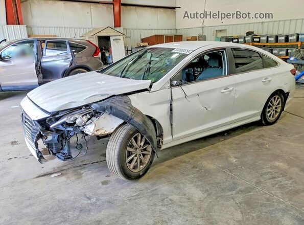 5NPE24AF4JH652263 2018 HYUNDAI SONATA Белый Передняя левая четверть