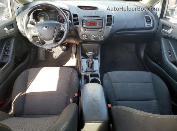 3KPFK4A7XHE156993 2017 KIA FORTE Серебряный Вид щитка приборов