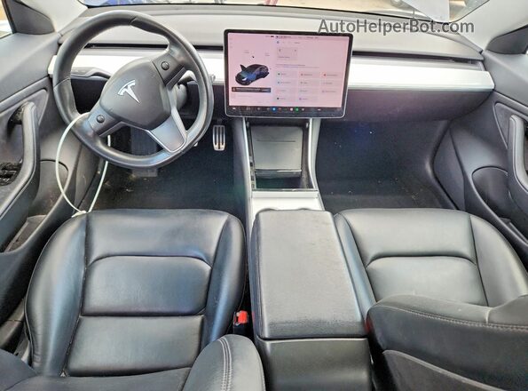 5YJ3E1EA3JF153710 2018 TESLA MODEL Gray Widok zestawu wskaźników