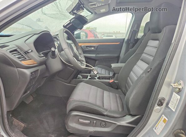 7FARW2H53JE028111 2018 HONDA CR-V Silver Widok wnętrza z przodu