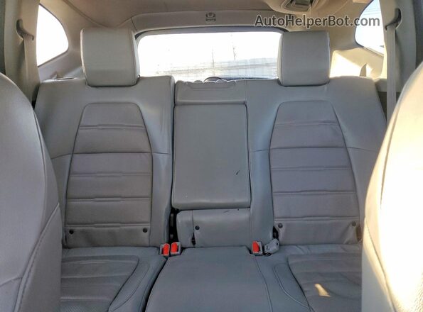 7FARW2H80JE013933 2018 HONDA CR-V Серебряный Вид задних сидений