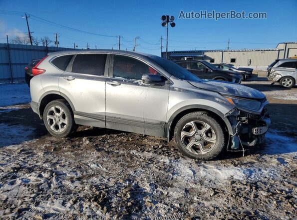 7FARW2H80JE013933 2018 HONDA CR-V Серебряный Передняя правая четверть