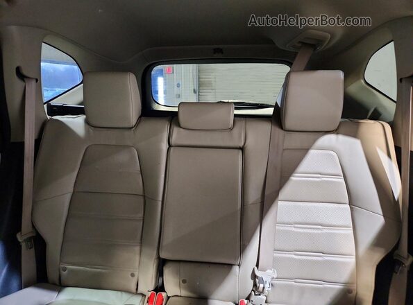 7FARW2H80JE021112 2018 HONDA CR-V Черный Вид задних сидений