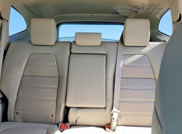 7FARW2H82NE036569 2022 HONDA CRV White Widok tylnych siedzeń