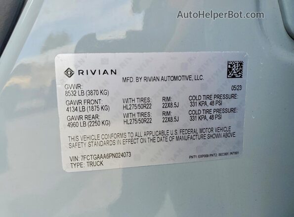 7FCTGAAA6PN024073 2023 RIVIAN R1T Gray Vista del compartimento del motor