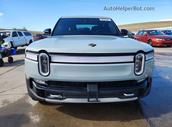 7FCTGAAA9NN005675 2022 RIVIAN R1T Gray Vista frontal
