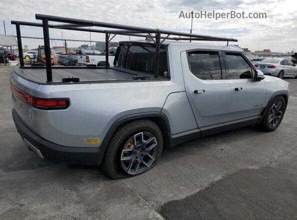 7FCTGAAL7NN001576 2022 RIVIAN R1T Silver Tył prawy