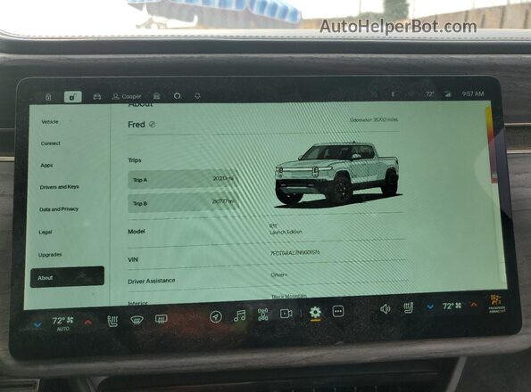 7FCTGAAL7NN001576 2022 RIVIAN R1T Silver Widok zestawu wskaźników