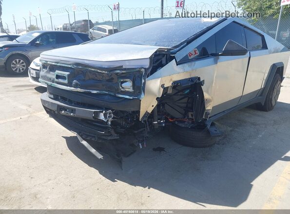 7G2CEGEC9SA077409 2025 TESLA CYBERTRUCK Серебряный Вид спереди