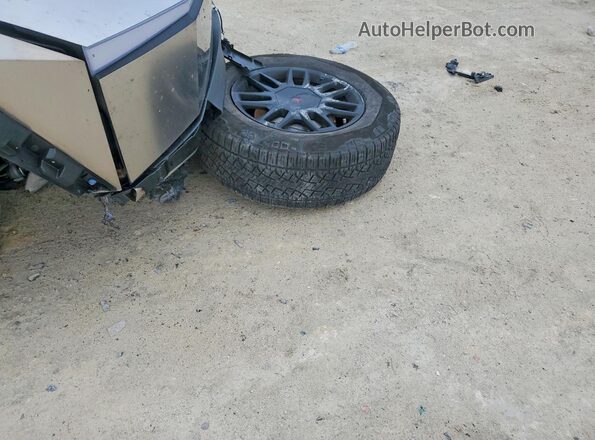 7G2CEHED0RA027880 2024 TESLA CYBERTRUCK Silver Вид наклейки з VIN-кодом