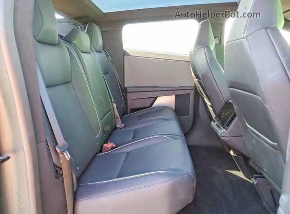 7G2CEHED1RA048818 2024 TESLA CYBERTRUCK Зеленый Вид задней части салона