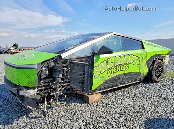 7G2CEHED1RA048818 2024 TESLA CYBERTRUCK Зеленый Передняя левая четверть