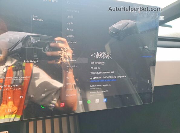 7G2CEHED3RA001645 2024 TESLA CYBERTRUCK Черный Вид щитка приборов