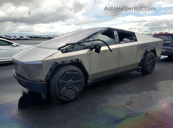 7G2CEHED5RA018849 2024 TESLA CYBERTRUCK Серебряный Передняя левая четверть