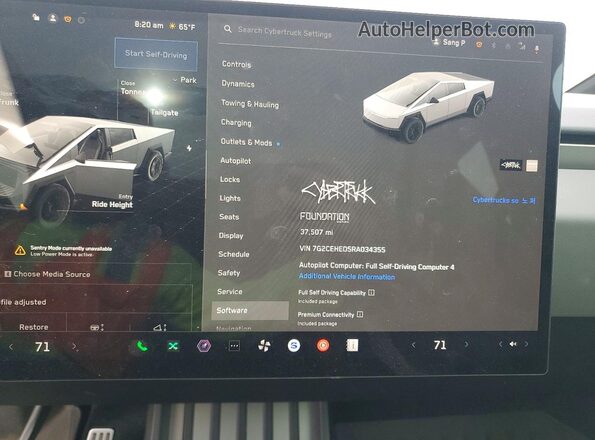 7G2CEHED5RA034355 2024 TESLA CYBERTRUCK Gray Սարքավորումների վահանակի տեսք