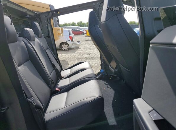 7G2CEHED6RA022747 2024 TESLA CYBERTRUCK Gray Vista de los asientos traseros
