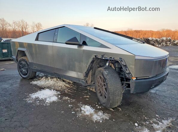 7G2CEHED6RA056770 2024 TESLA CYBERTRUCK Серебряный Передняя правая четверть