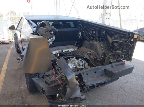 7G2CEHED8RA023494 2024 TESLA CYBERTRUCK Серебряный Вид спереди