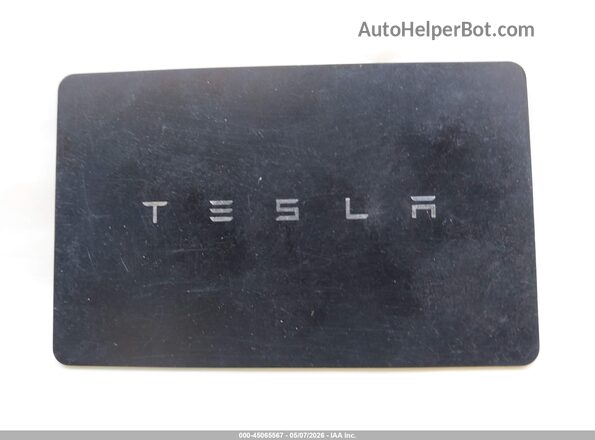 7G2CEHED8RA023494 2024 TESLA CYBERTRUCK Серебряный Вид подкапотного пространства