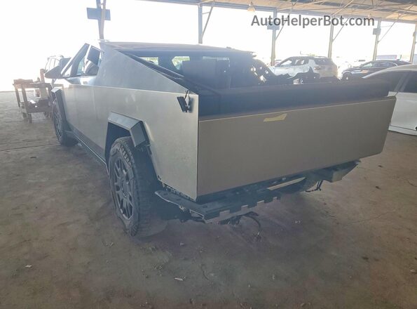 7G2CEHEDXRA015865 2024 TESLA CYBERTRUCK Серебряный Задняя левая четверть