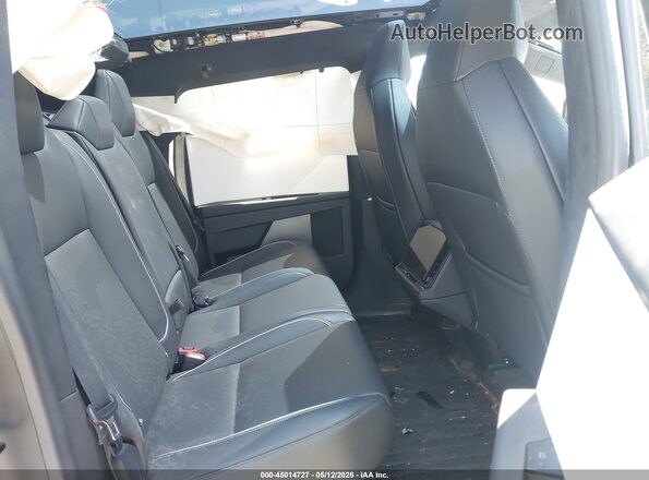 7G2CEHEE1RA034846 2024 TESLA CYBERTRUCK Silver VIN կոդի պիտակի տեսք