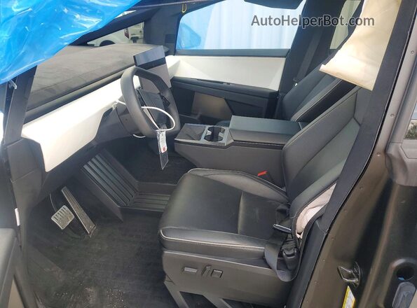 7G2CEHEE2RA007042 2024 TESLA CYBERTRUCK Серый Вид салона спереди
