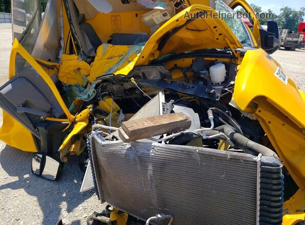 7GZ37TC75NN004108 2022 GMC SAVANA Yellow Widok komory silnika