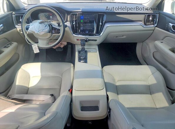7JR102FK4LG043875 2020 VOLVO S60 Белый Вид панели приборов