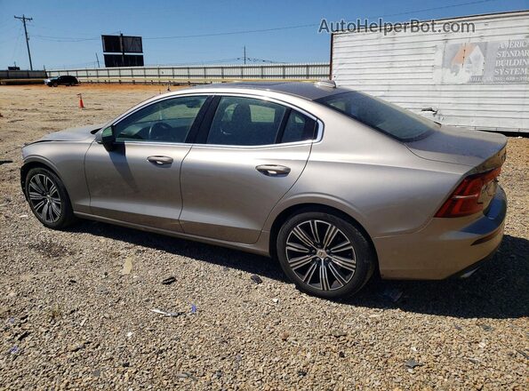 7JRA22TL0KG006831 2019 VOLVO S60 Серебряный Задняя левая четверть