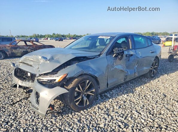 7JRL12FK8RG321692 2024 VOLVO S60 Угольный Передняя левая четверть