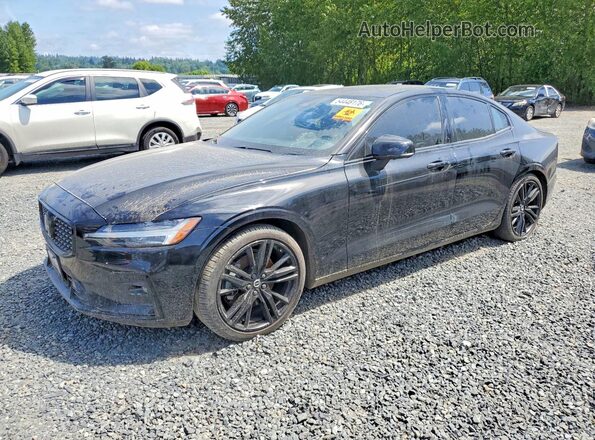 7JRL12THXRG310315 2024 VOLVO S60 Черный Передняя левая четверть