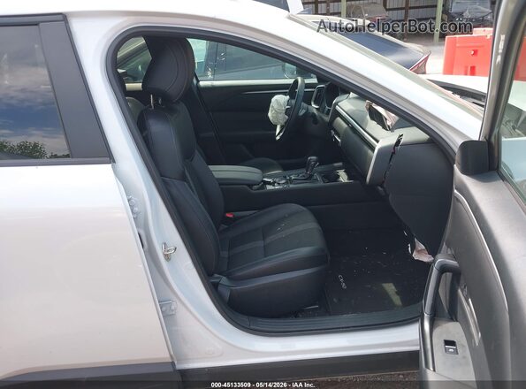 7MMVABBLXTN468105 2026 MAZDA CX-5 Белый Вид салона спереди