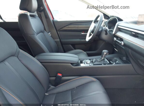 7MMVABDL7TN471749 2026 MAZDA CX-5 Бордовый Вид салона спереди