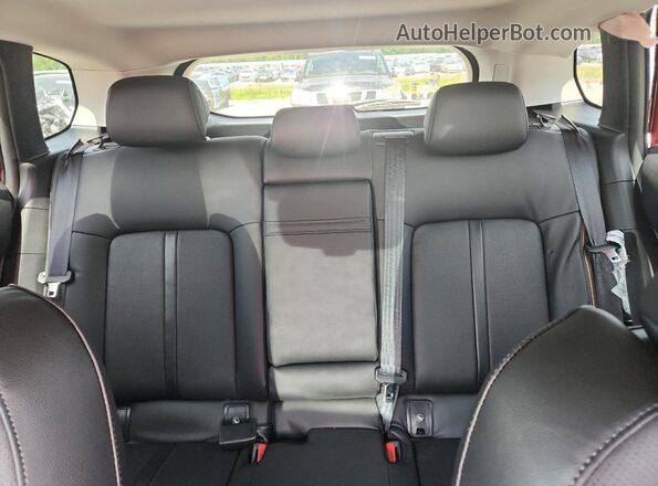 7MMVABDLXTN476525 2026 MAZDA CX-5 Red Rear seats view