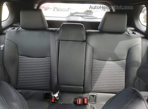 7MUFBABG9RV047404 2024 TOYOTA LL Бирюзовый Вид задних сидений