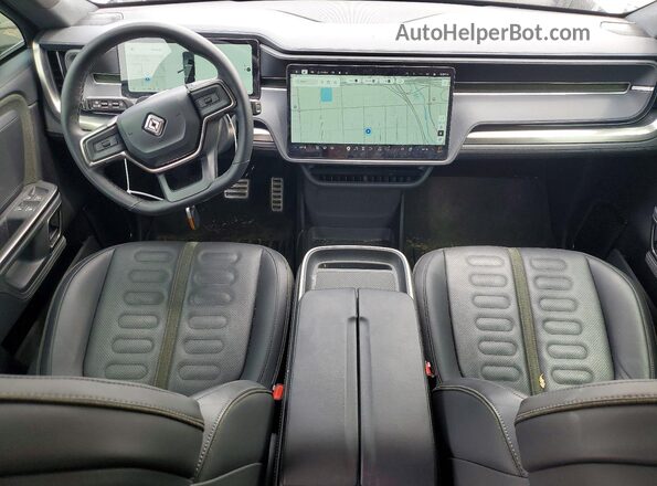 7PDSGCBAXRN031597 2024 RIVIAN R1S Белый Вид панели приборов