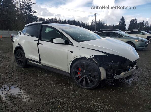 7SAXCBE62RF453942 2024 TESLA MODEL White Передня права чверть