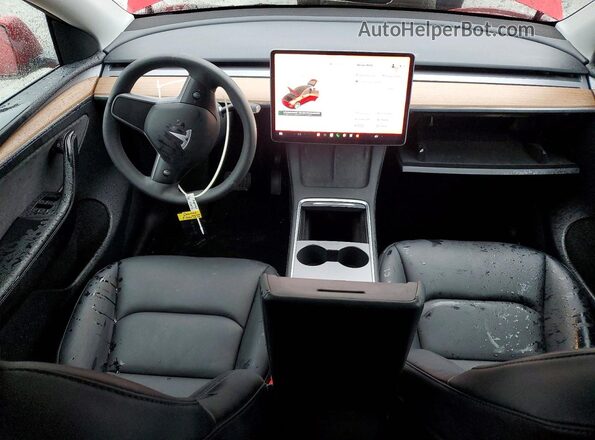 7SAYGAEE1RF001992 2024 TESLA MODEL Red Dashboard view