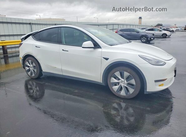 7SAYGAEE2NF348211 2022 TESLA MODEL White Front right
