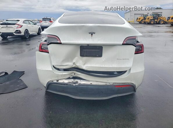7SAYGAEE2NF348211 2022 TESLA MODEL White Rear view