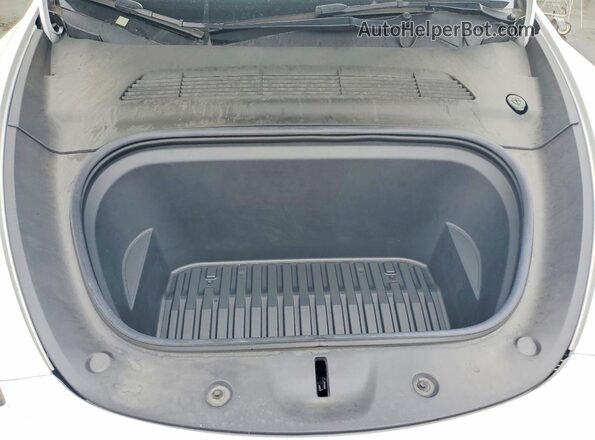 7SAYGAEE2NF348211 2022 TESLA MODEL White Rear interior view