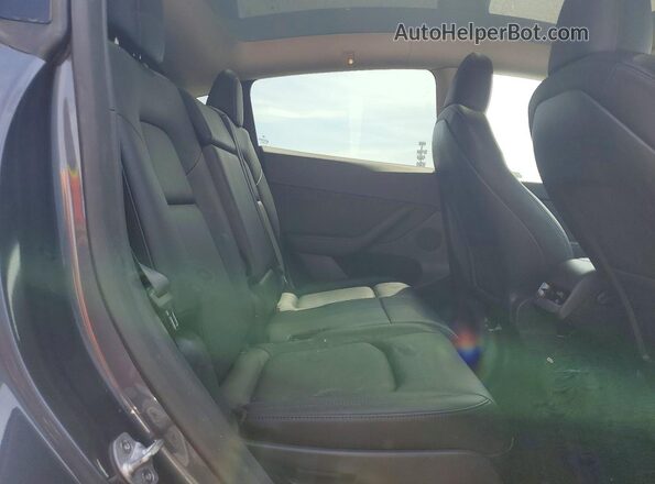 7SAYGAEE2PF836805 2023 TESLA MODEL Charcoal Սալոնի հետևի տեսք