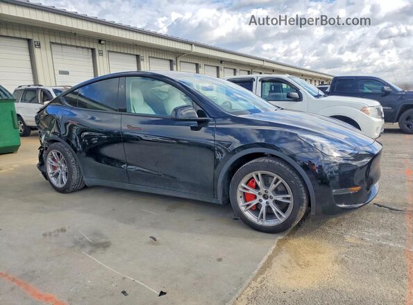 7SAYGAEE2RF068746 2024 TESLA MODEL Black Front right